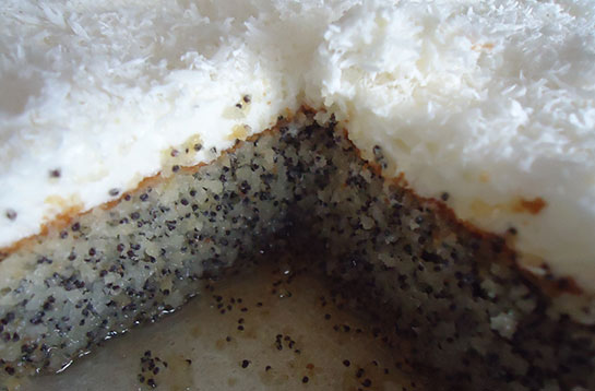 Mavi Haşhaş Tatlısı Tarifi ve Malzemeleri